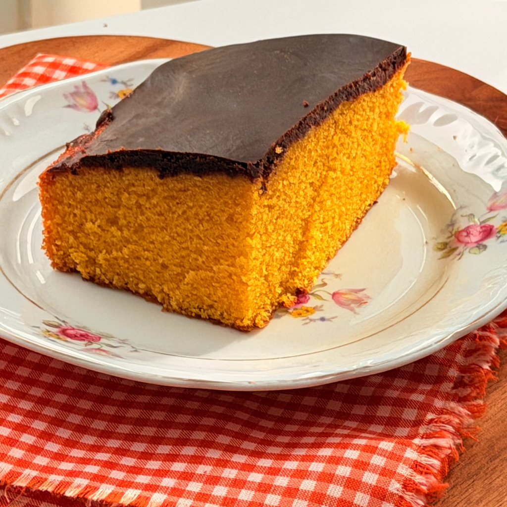 2 Bolos: 1 Bolo de Chocolate + 1 Bolo de Cenoura | Bolo de Aniversário Artesanal